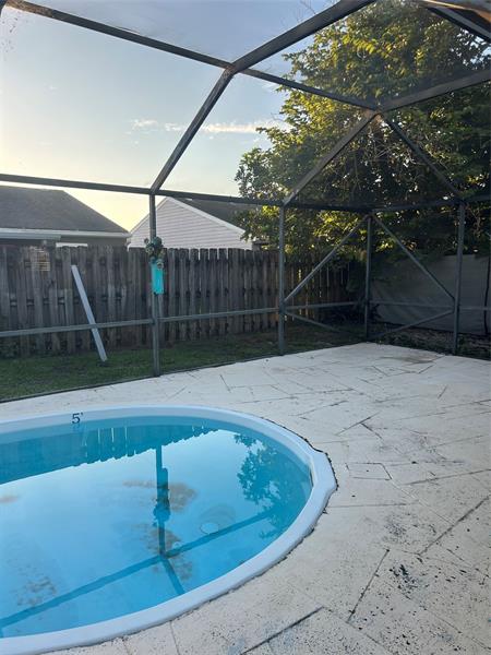 Image 10 of 17 For 5067 Canal Cir E
