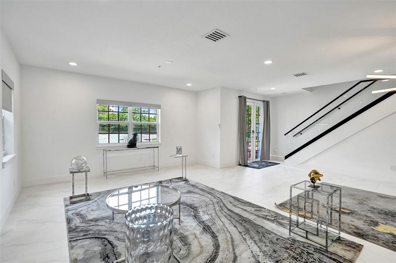 Image 11 of 54 For 624 29th Dr  A