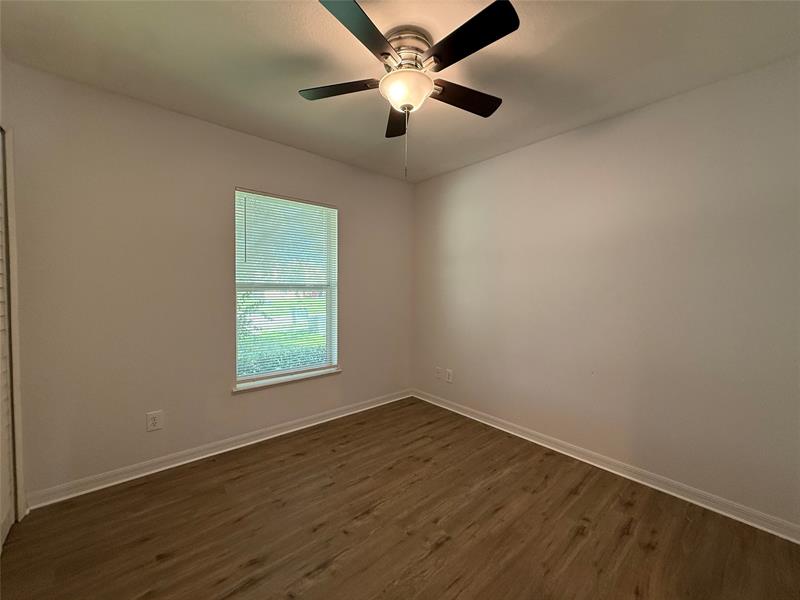 Image 11 of 17 For 622 Orchard Park Dr