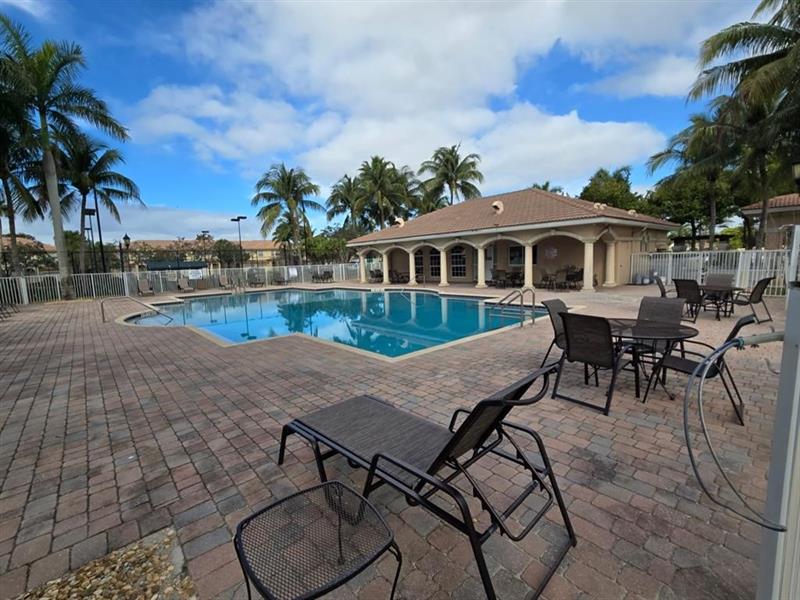 Image 15 of 17 For 8433 25th Ct  102