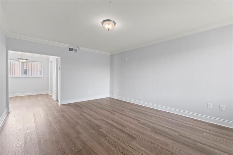 Image 6 of 16 For 9930 Collins Ave  3