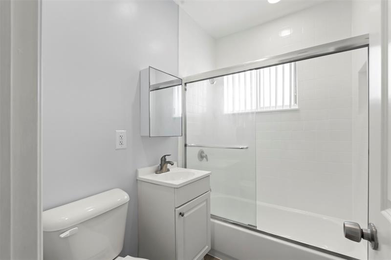 Image 9 of 16 For 9930 Collins Ave  3