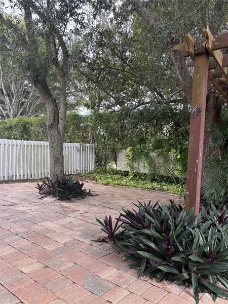 Image 20 of 23 For 10400 24th Ct