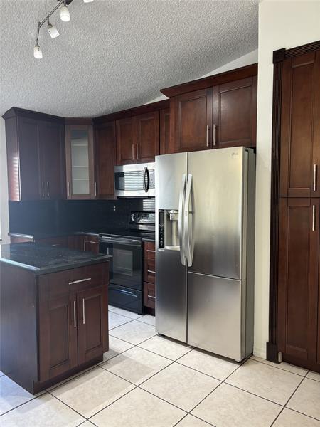 Image 4 of 17 For 10400 24th Ct