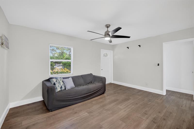 Image 10 of 45 For 1141 25th Ave