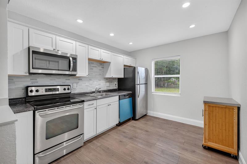 Image 11 of 45 For 1141 25th Ave