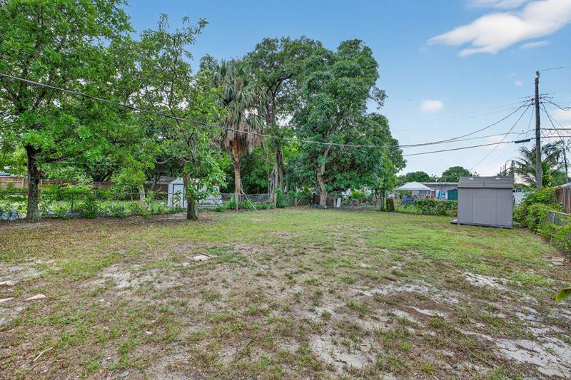 Image 27 of 45 For 1141 25th Ave