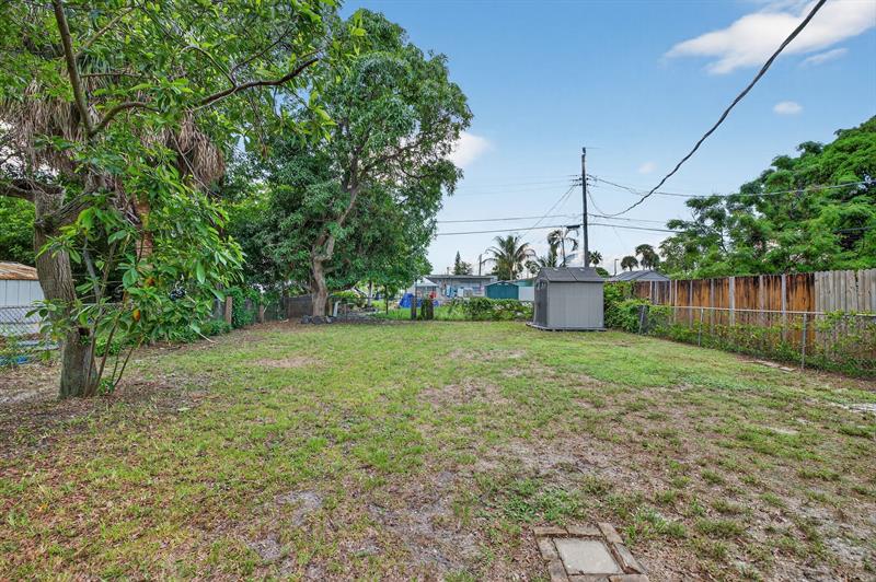 Image 28 of 45 For 1141 25th Ave