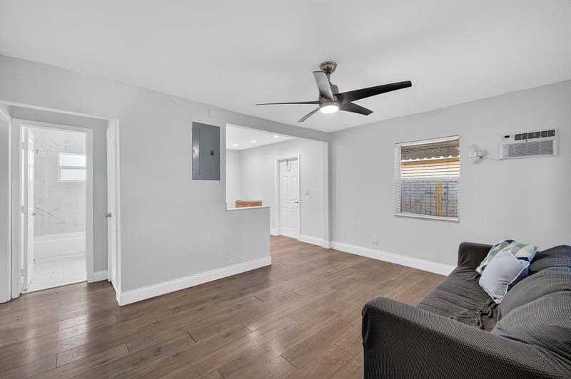 Image 7 of 45 For 1141 25th Ave