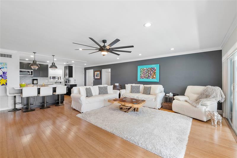 Image 12 of 66 For 2701 Ocean Blvd  15