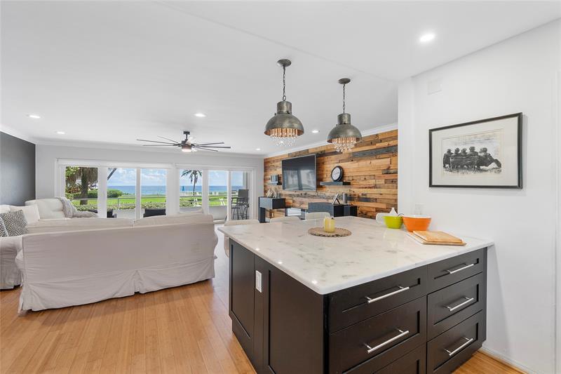 Image 15 of 66 For 2701 Ocean Blvd  15