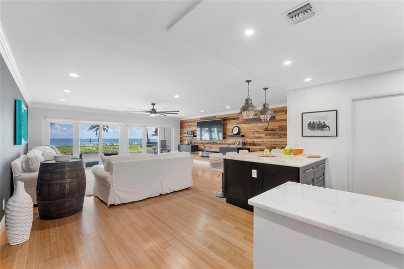 Image 19 of 66 For 2701 Ocean Blvd  15