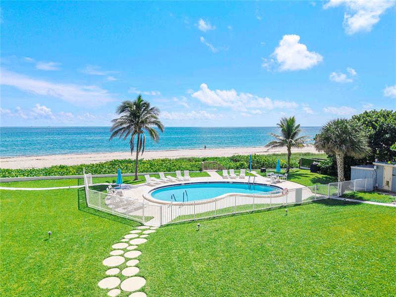 Image 32 of 66 For 2701 Ocean Blvd  15