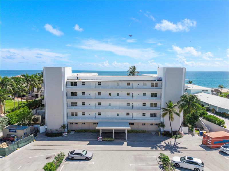 Image 33 of 66 For 2701 Ocean Blvd  15