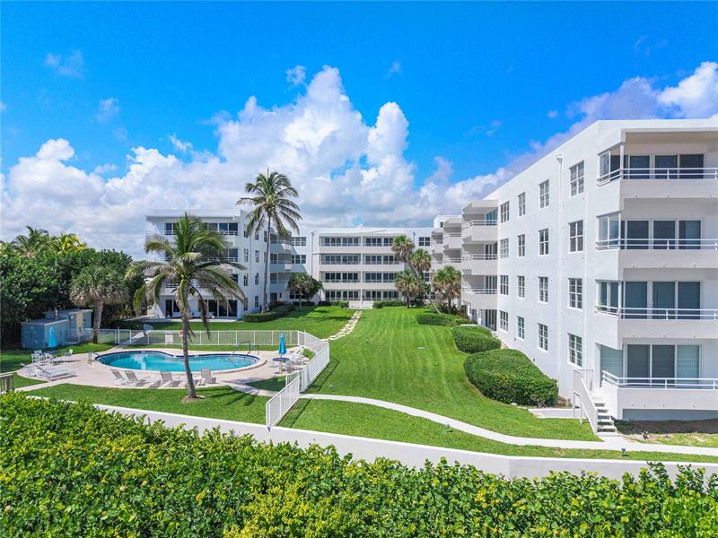 Image 47 of 66 For 2701 Ocean Blvd  15