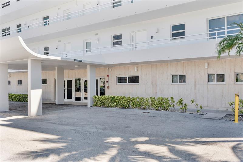 Image 51 of 66 For 2701 Ocean Blvd  15