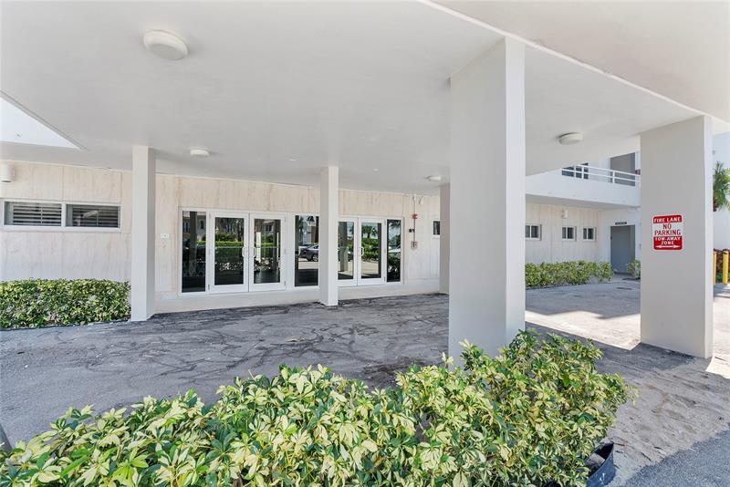 Image 62 of 66 For 2701 Ocean Blvd  15