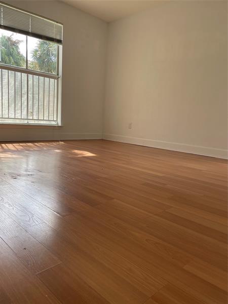 Image 18 of 25 For 799 Riverside Dr  1023