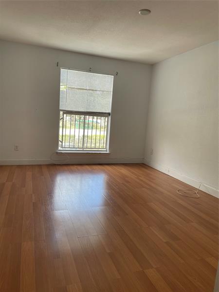 Image 19 of 25 For 799 Riverside Dr  1023