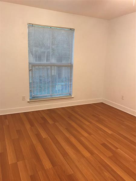 Image 21 of 25 For 799 Riverside Dr  1023