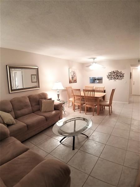 Image 4 of 20 For 4700 Washington St  108