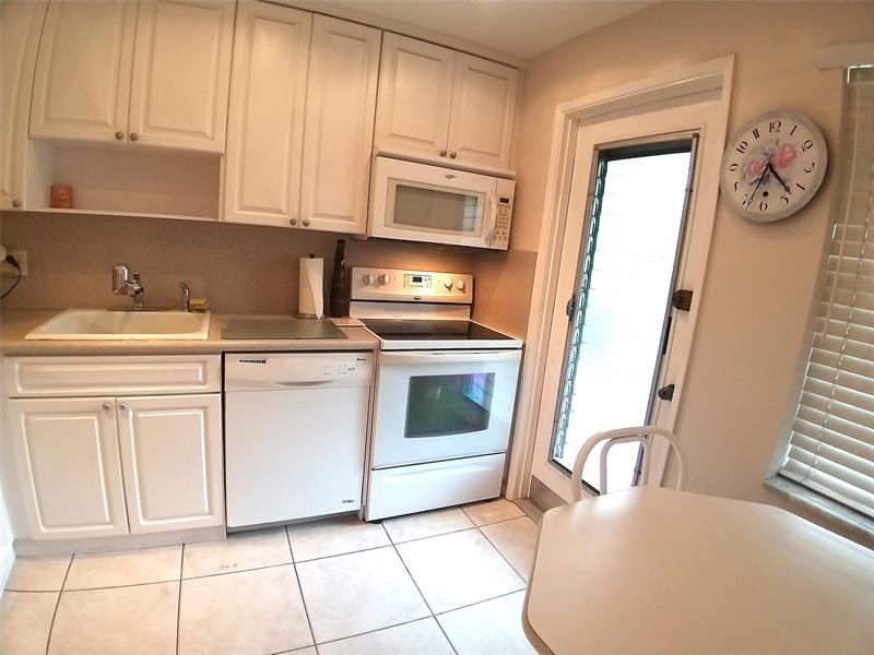 Image 5 of 20 For 4700 Washington St  108