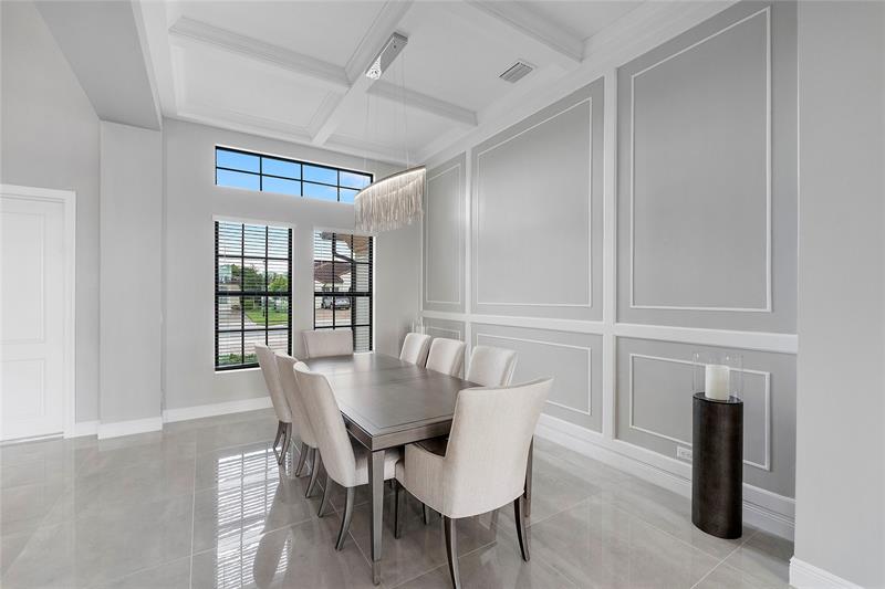 Image 10 of 82 For 9025 Parkland Bay Dr