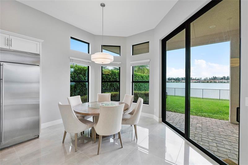 Image 19 of 82 For 9025 Parkland Bay Dr