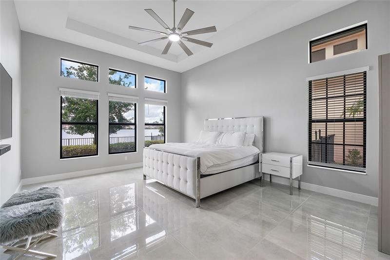 Image 26 of 82 For 9025 Parkland Bay Dr