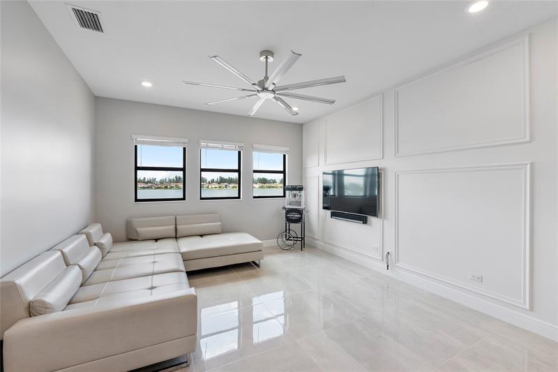 Image 42 of 82 For 9025 Parkland Bay Dr