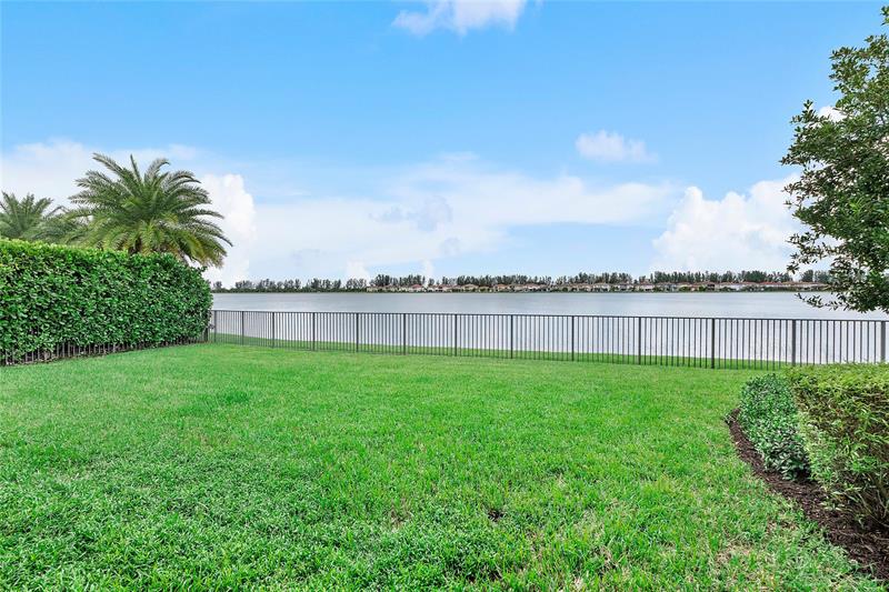 Image 55 of 82 For 9025 Parkland Bay Dr