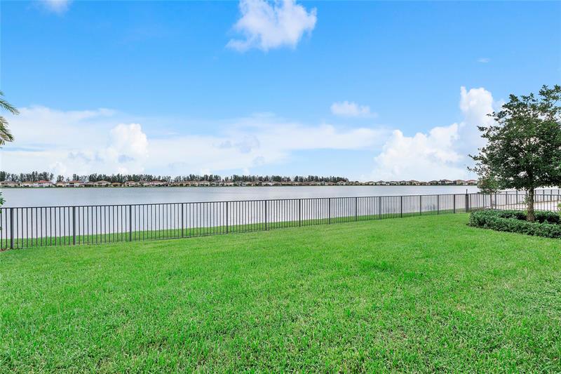 Image 56 of 82 For 9025 Parkland Bay Dr