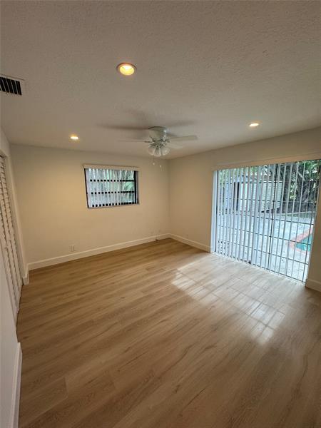 Image 15 of 25 For 5125 92nd Ter