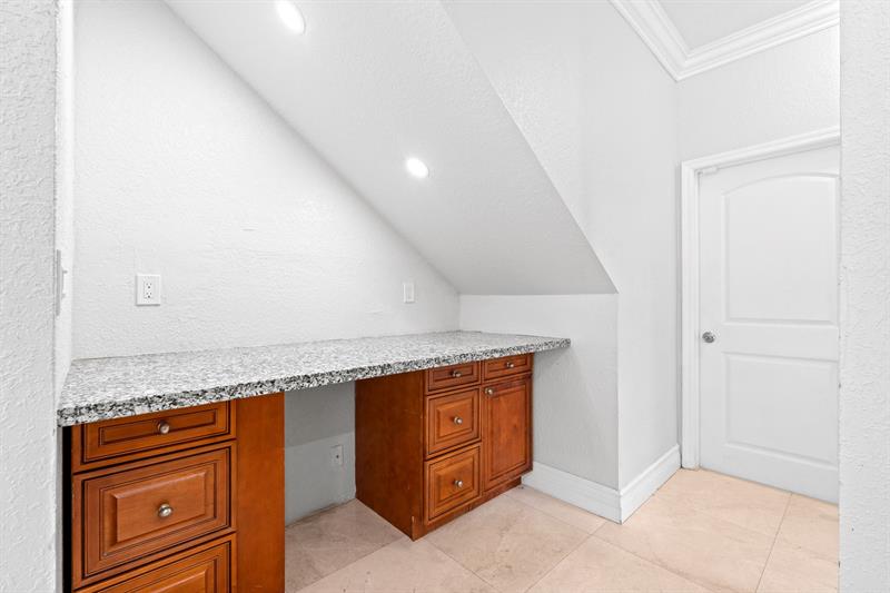 Image 10 of 44 For 7803 70th Ave