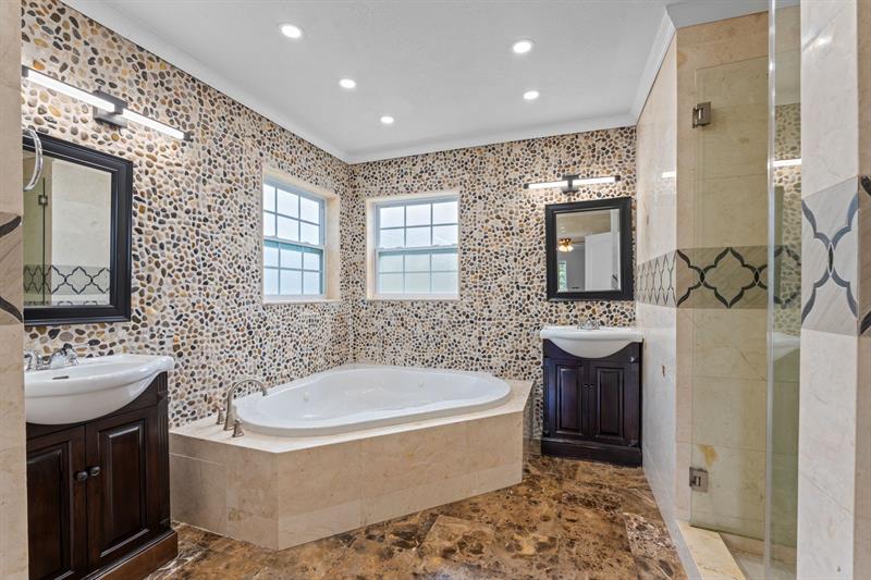 Image 14 of 44 For 7803 70th Ave