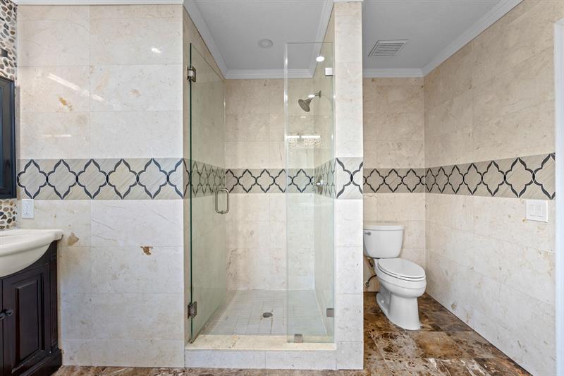 Image 16 of 44 For 7803 70th Ave