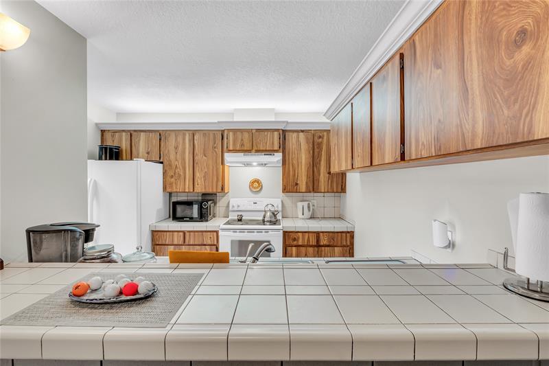 Image 11 of 31 For 9104 Sw 19 Place  A