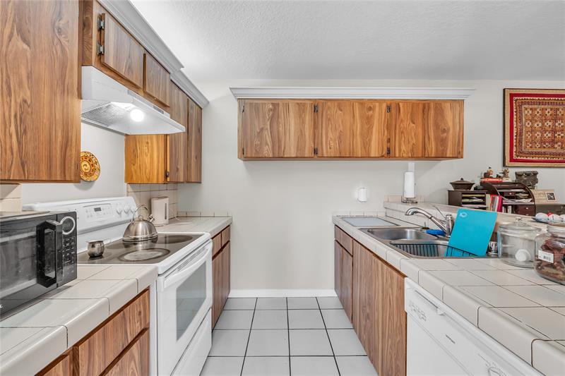 Image 12 of 31 For 9104 Sw 19 Place  A