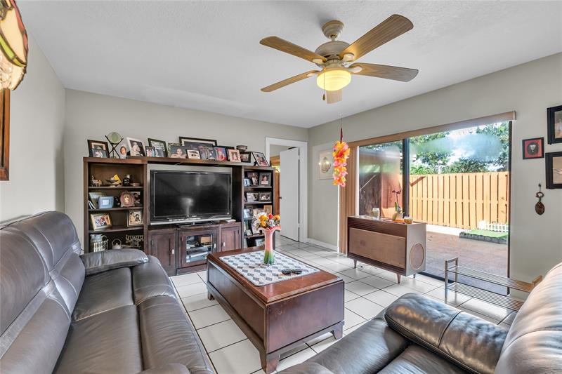 Image 2 of 31 For 9104 Sw 19 Place  A