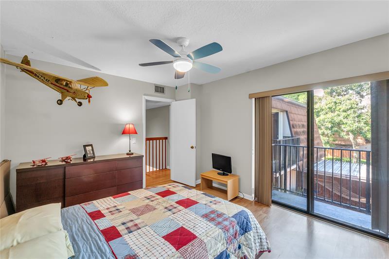 Image 24 of 31 For 9104 Sw 19 Place  A