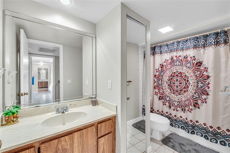 Image 25 of 31 For 9104 Sw 19 Place  A