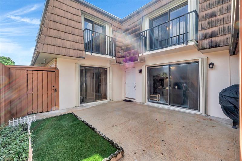 Image 4 of 31 For 9104 Sw 19 Place  A