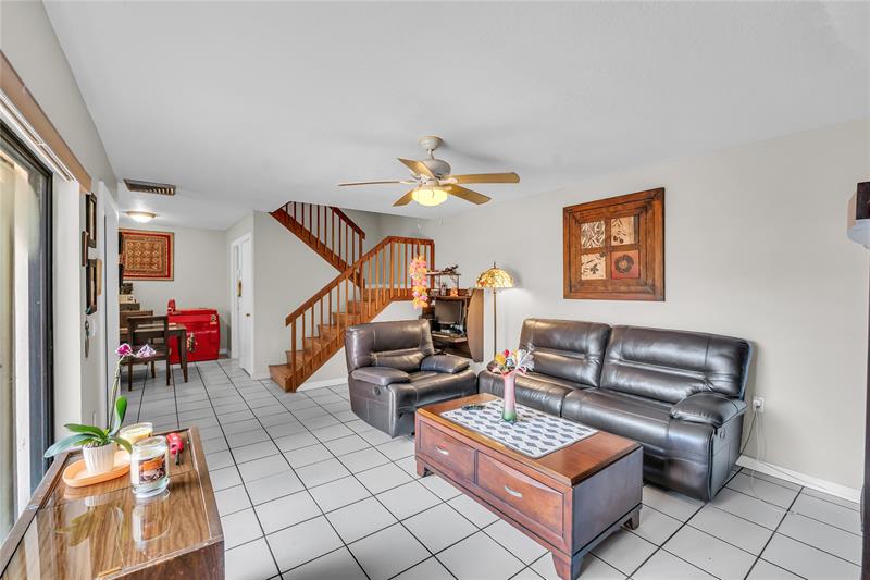 Image 6 of 31 For 9104 Sw 19 Place  A