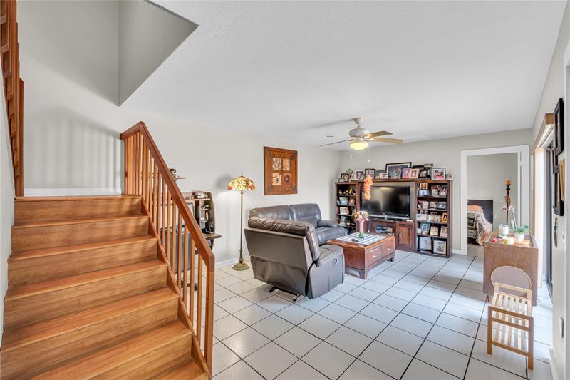 Image 7 of 31 For 9104 Sw 19 Place  A