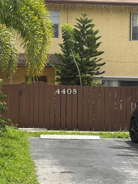 Image 2 of 25 For 4408 4th Ave  2760