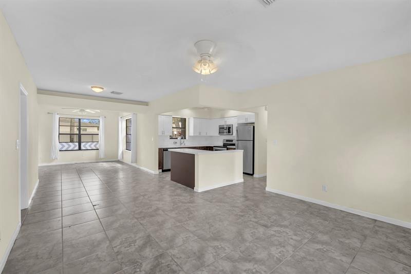 Image 4 of 20 For 2221 67th Ave