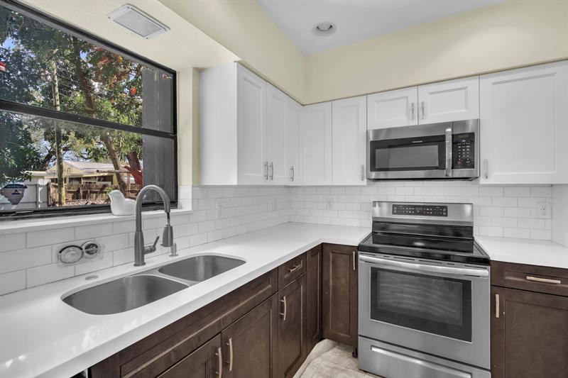 Image 7 of 20 For 2221 67th Ave