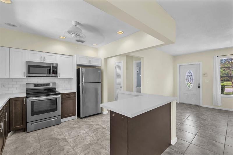 Image 8 of 20 For 2221 67th Ave
