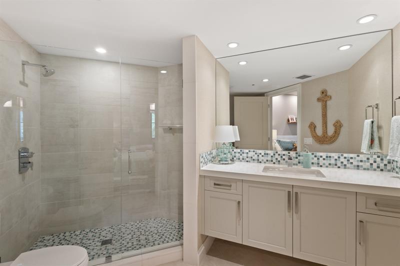 Image 22 of 53 For 1532 12th St  302
