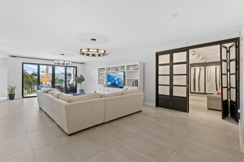 Image 3 of 53 For 1532 12th St  302